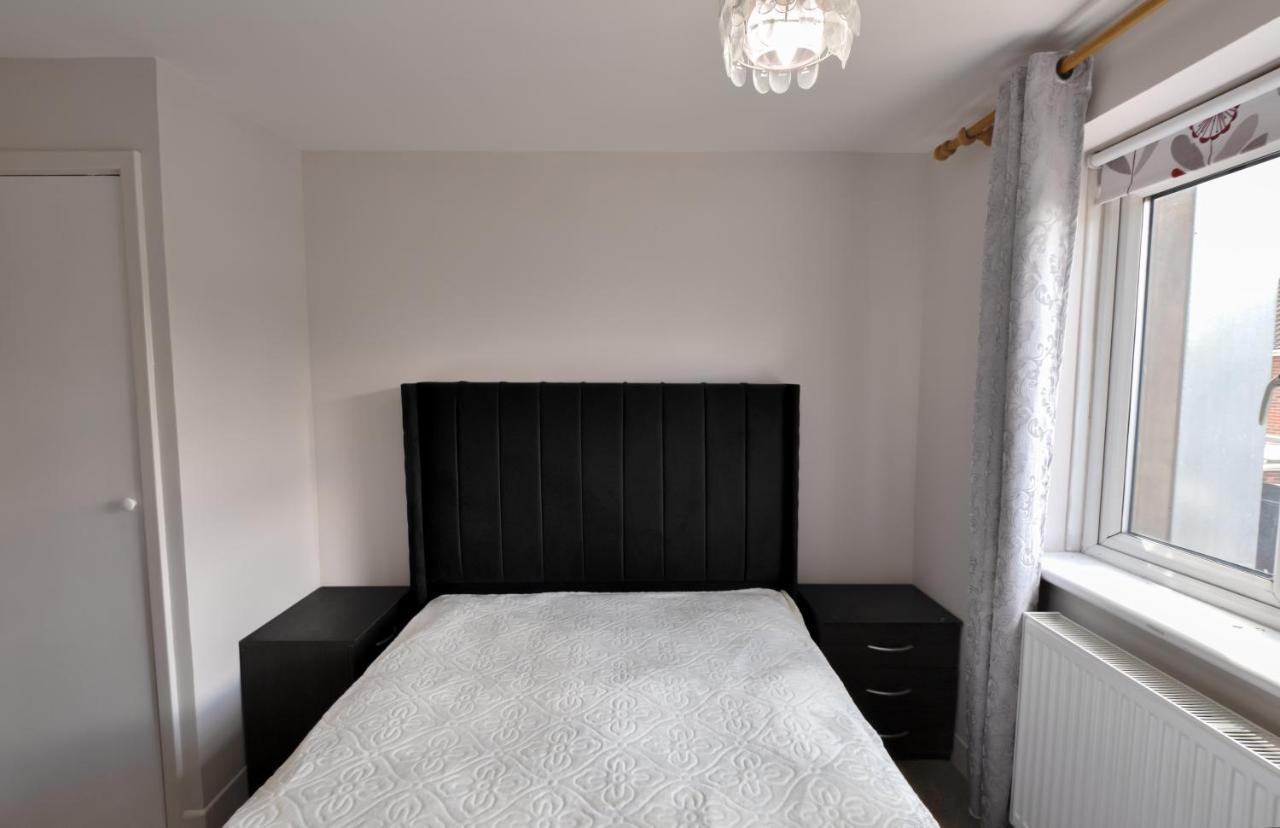Immaculate 2-Bed Apartment In Isleworth By River Exteriér fotografie