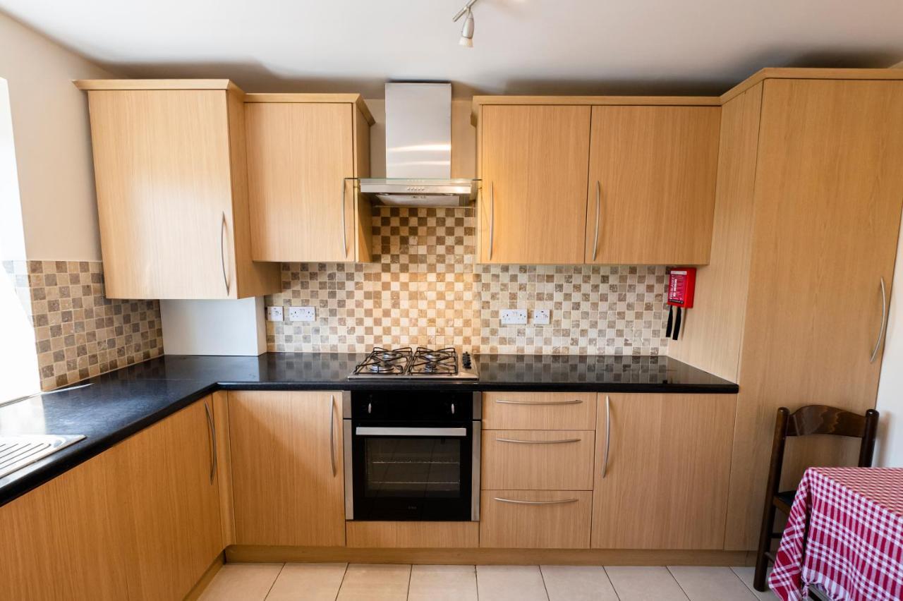 Immaculate 2-Bed Apartment In Isleworth By River Exteriér fotografie